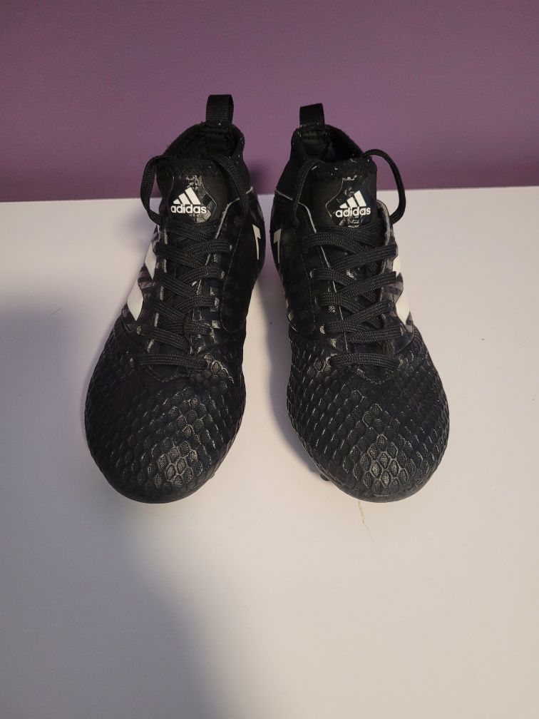 Buty piłkarskie  Adidas roz. 33