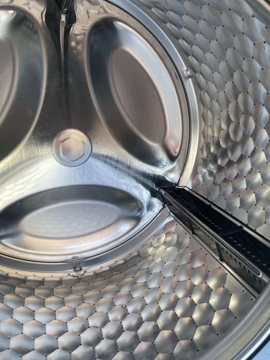 Пральна машина Miele WDB030WCS