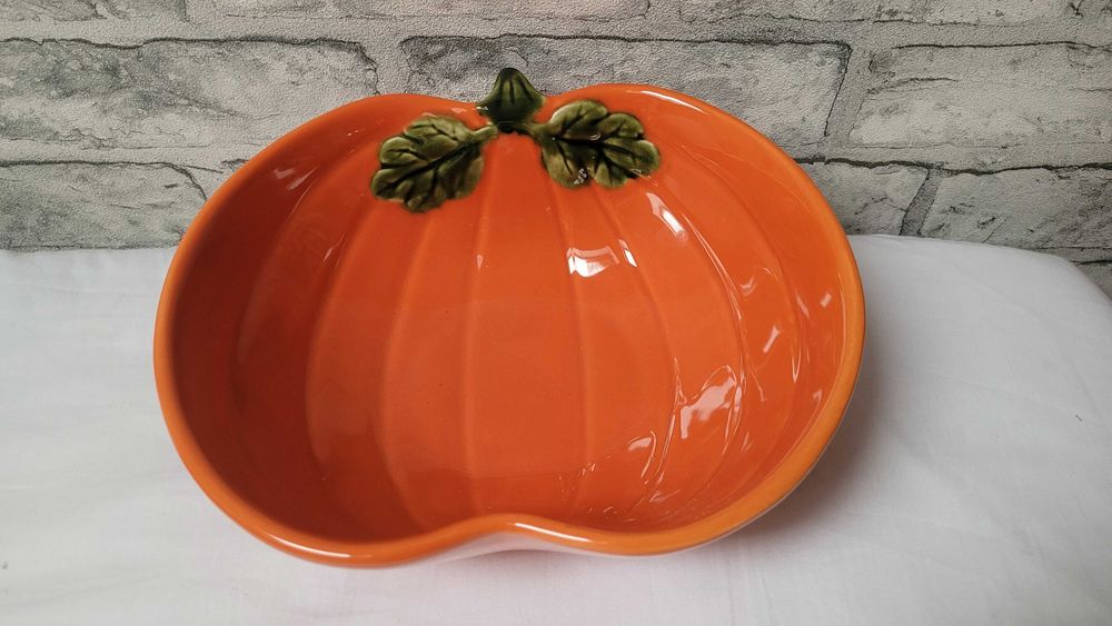 Duża miska ceramiczna w kształcie dyni PRIMARK