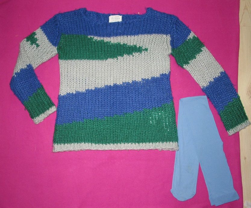 Ciepły sweterek ZARA , rajstopy w kropki GRATIS 128