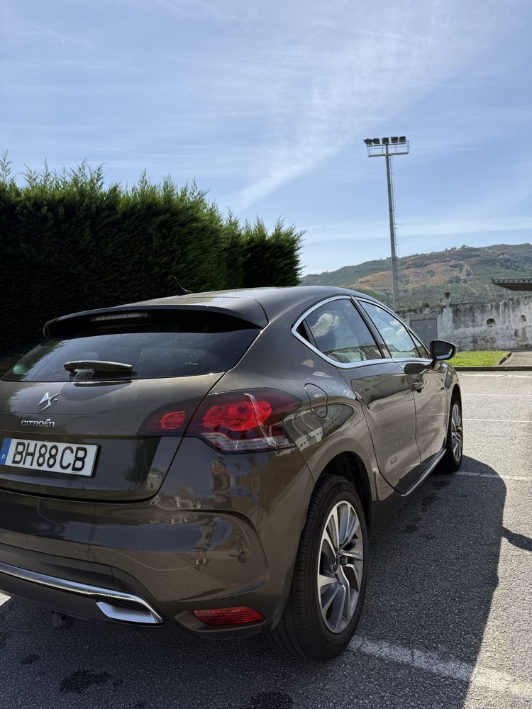 Citroen Ds4 hatchback 1.6