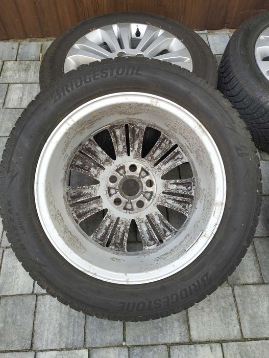 Zimowe 205/55R16 FORD Bridgestone