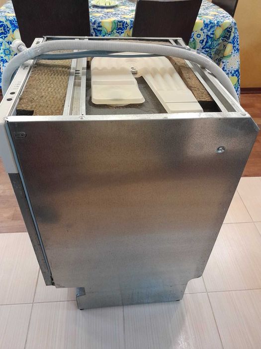 Посудомийна машина Whirlpool W 74