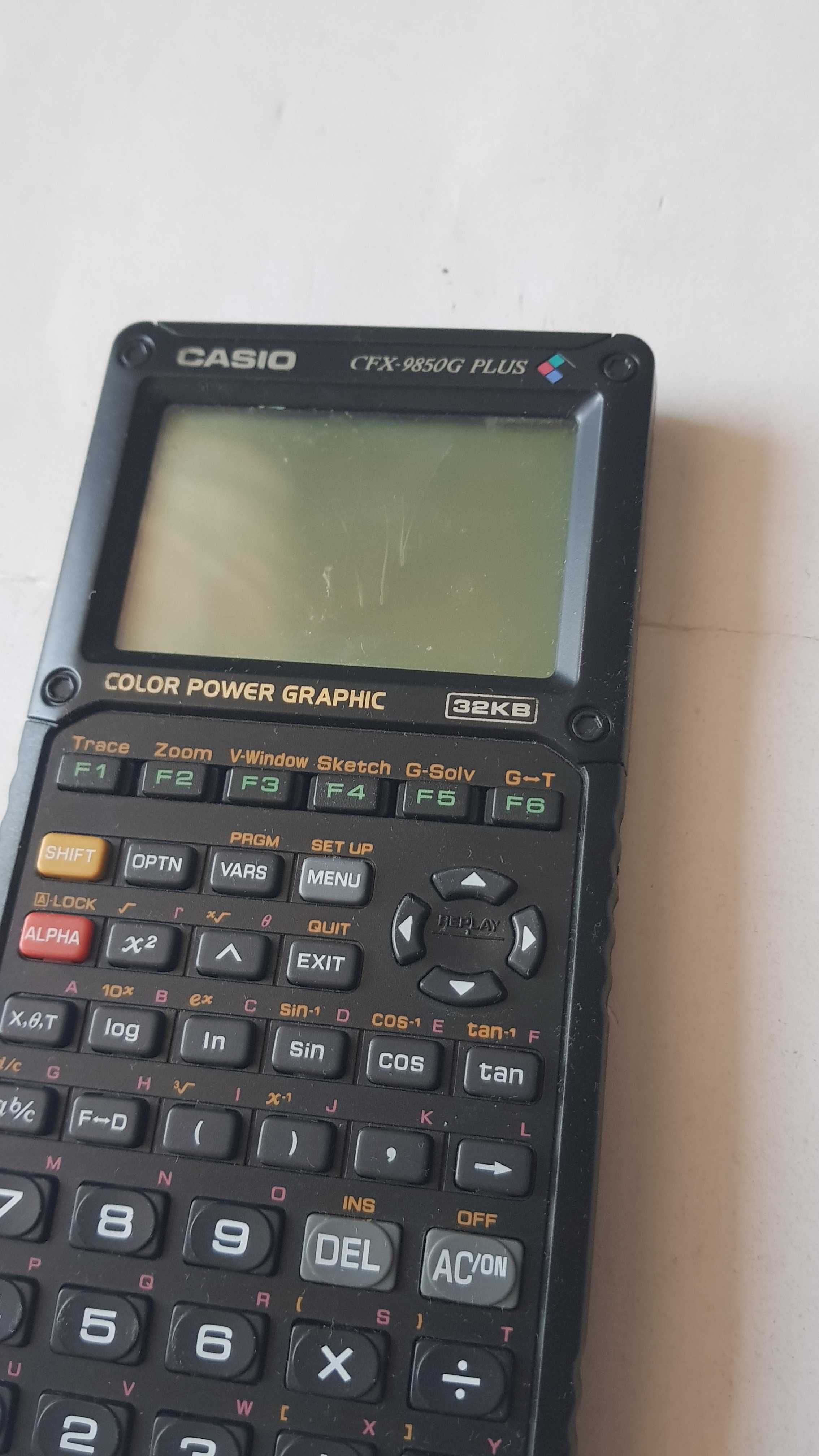 Kalkulator graficzny CASIO CFX-9850G PLUS