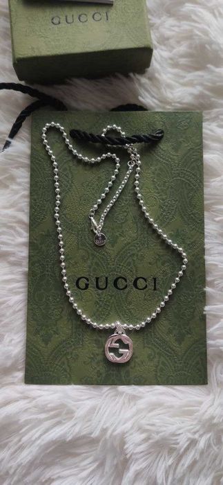 Підвіска Gucci з логотипом GG, елегантна дизайнерська прикраса