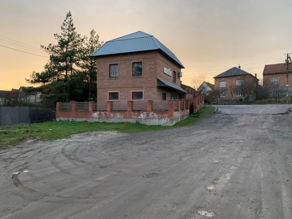 Продам магазин-склад в м Бібрка