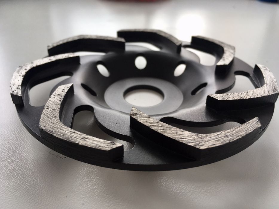 Диск для шліфування бетону. Основа для болгарки і фільтр для пилососа