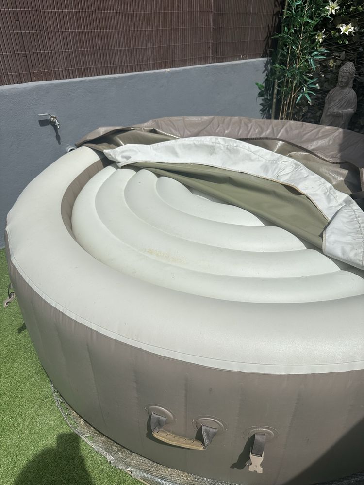 Jacuzzi intex bubble massage