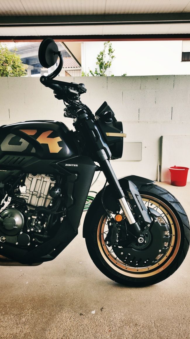 Zontes 350GK Preto e Dourado