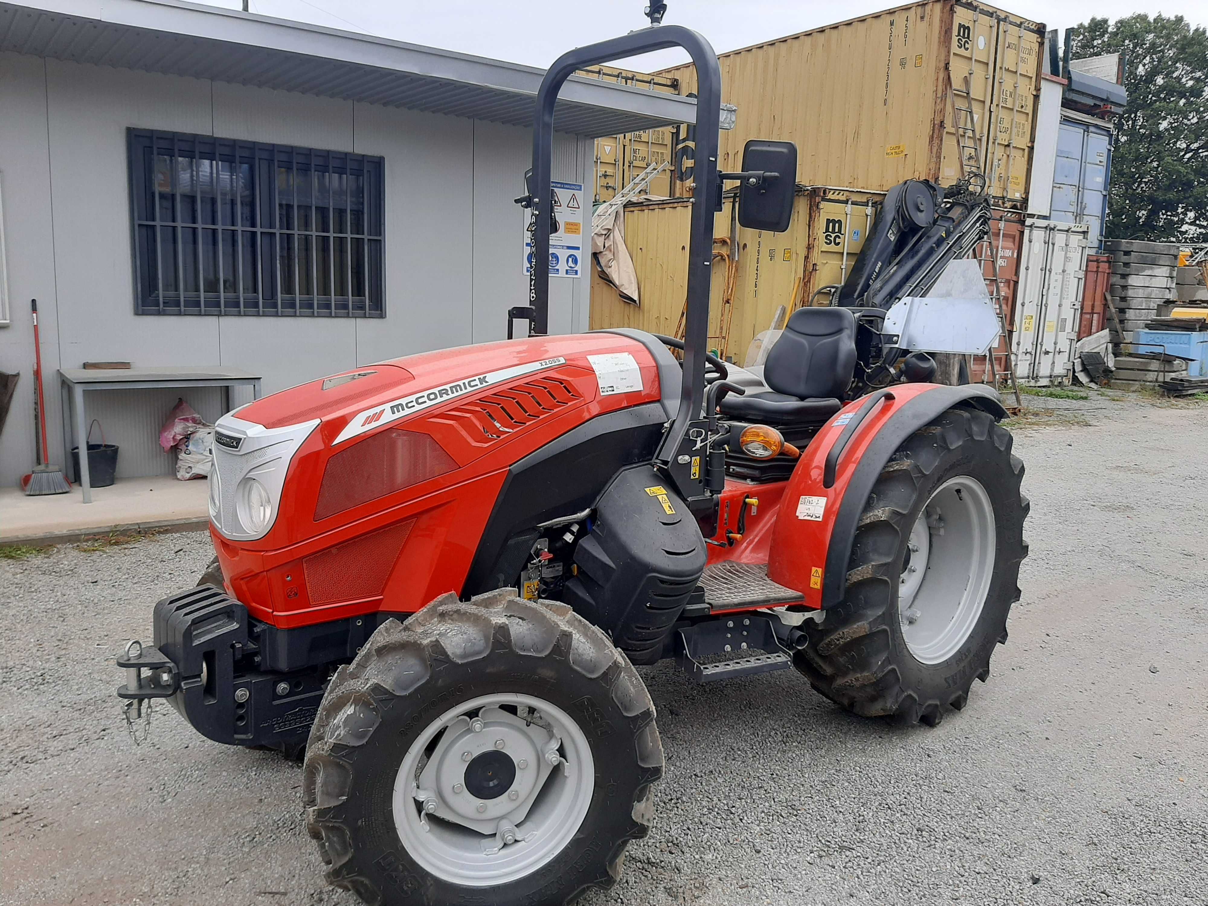 TRACTOR AGRICOLA NOVO