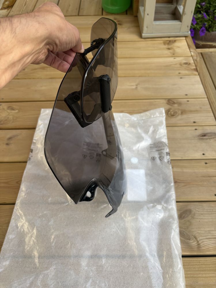 Szyba z deflektorem  MRA Suzuki GSXFA1250
