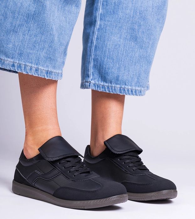 Czarne niskie sneakersy sznurowane Edelmira