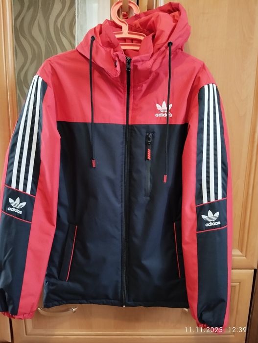 Чоловіча куртка adidas