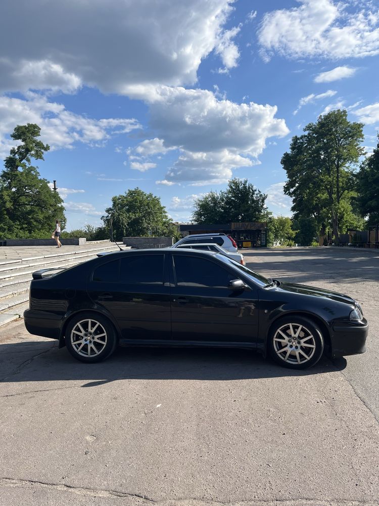 Продам автомобіль Skoda Octavia tour RS 220 к.с