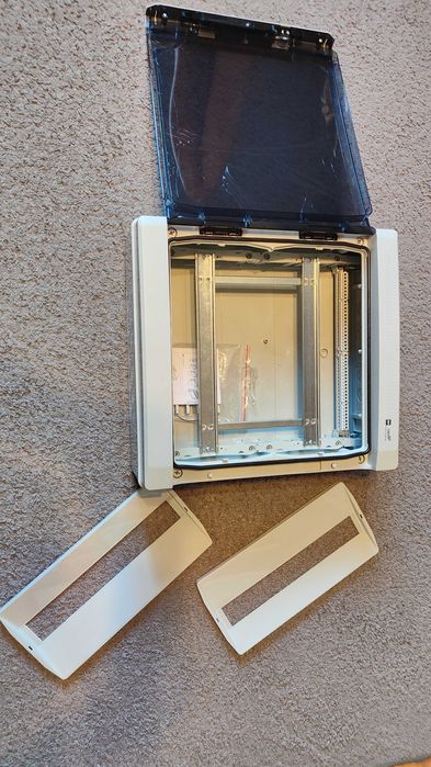 Rozdzielnica natynkowa hermetyczna IP65 36modułów