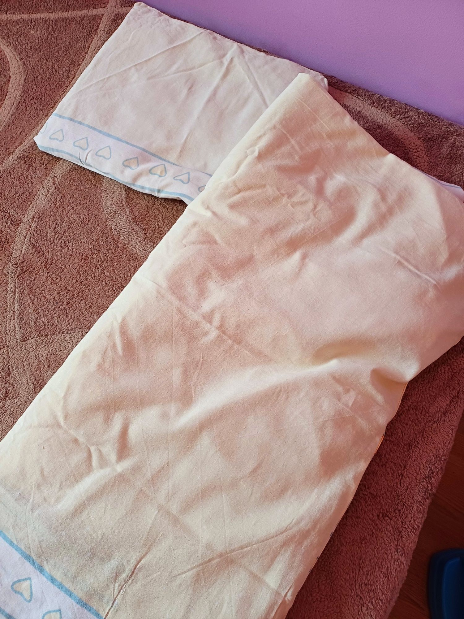 Kołdra i poduszka dla niemowlaka