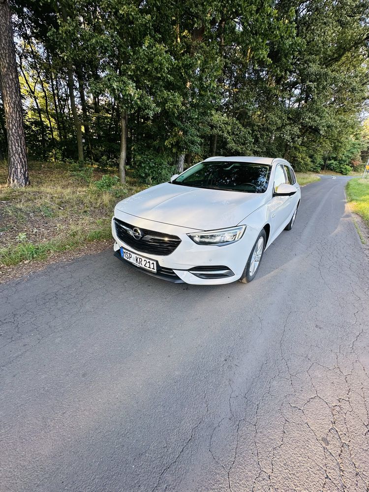 Opel insignia B 1,6 cdti manual 6 super stan maly przebieg