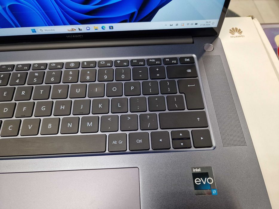 Huawei Matebook 16s/ i7-12700H/ 16GB/ 1TB/ Iris Xe/ W11/ Grade A/ 16"