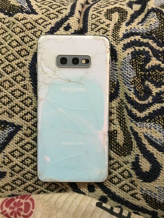 Samsung s10e 6/128 snapdragon