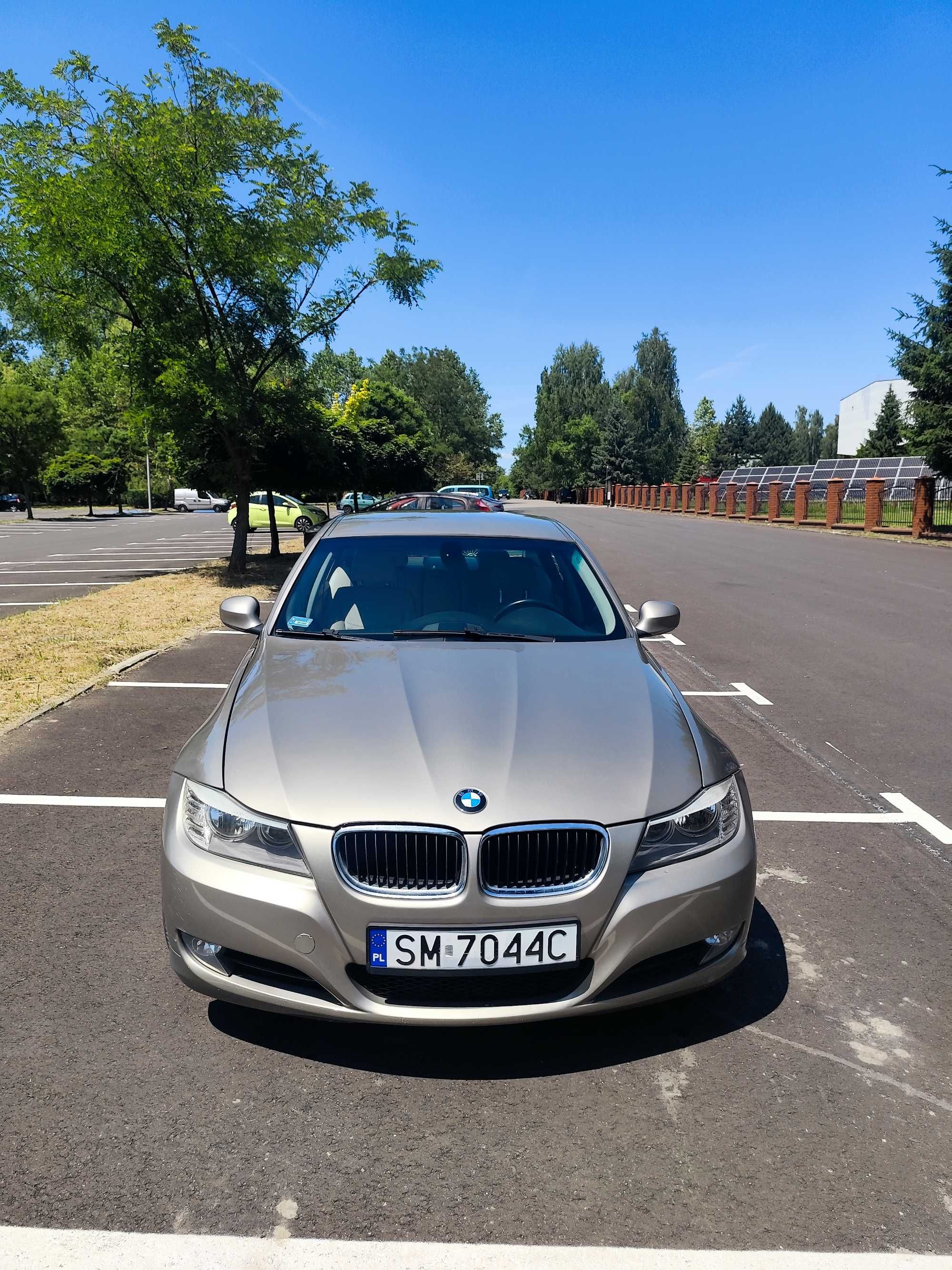 BMW E90 318d sedan facelift 2008