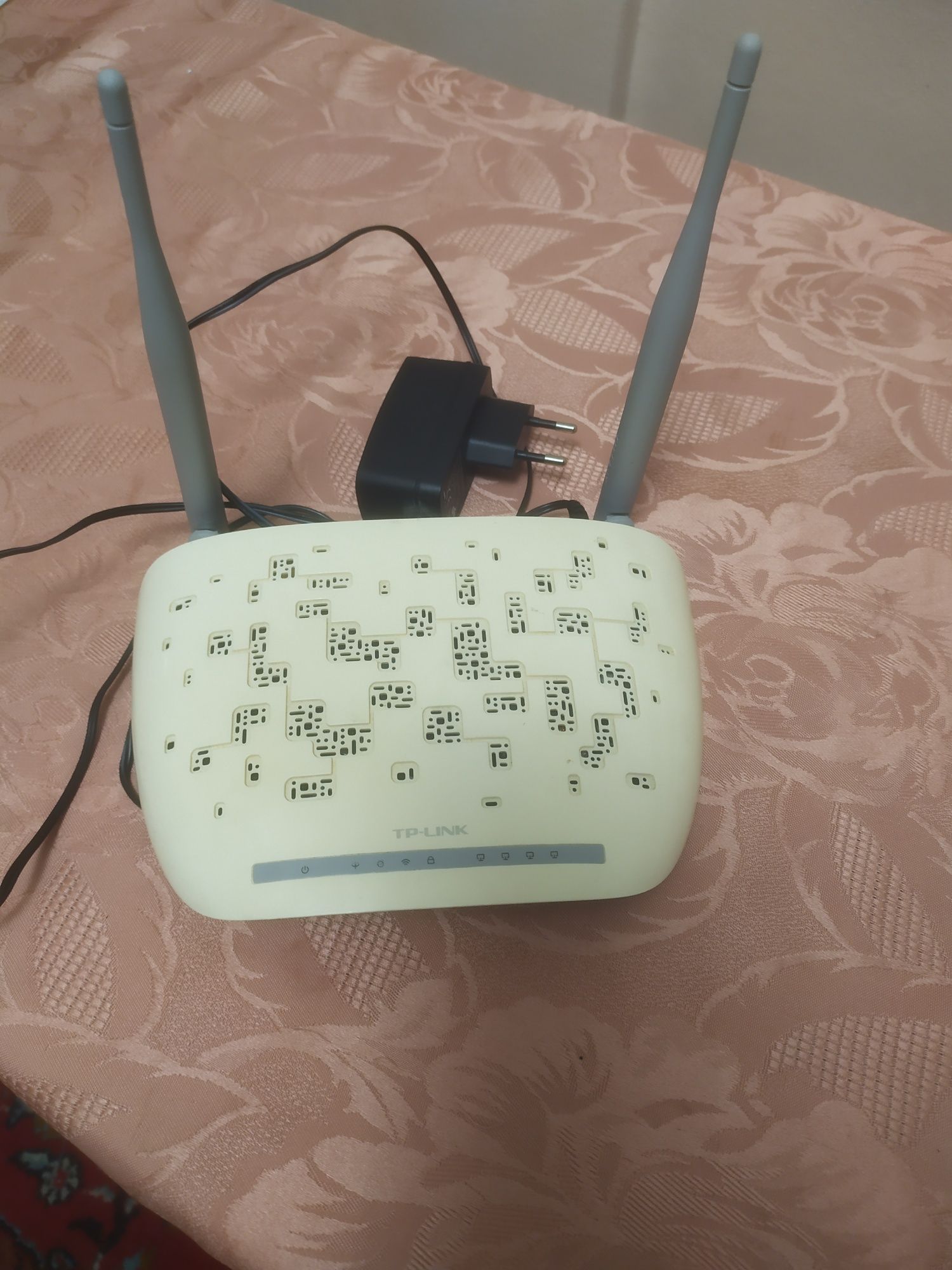 Роутер маршрутизатор з вмонтованим adsl модемом
