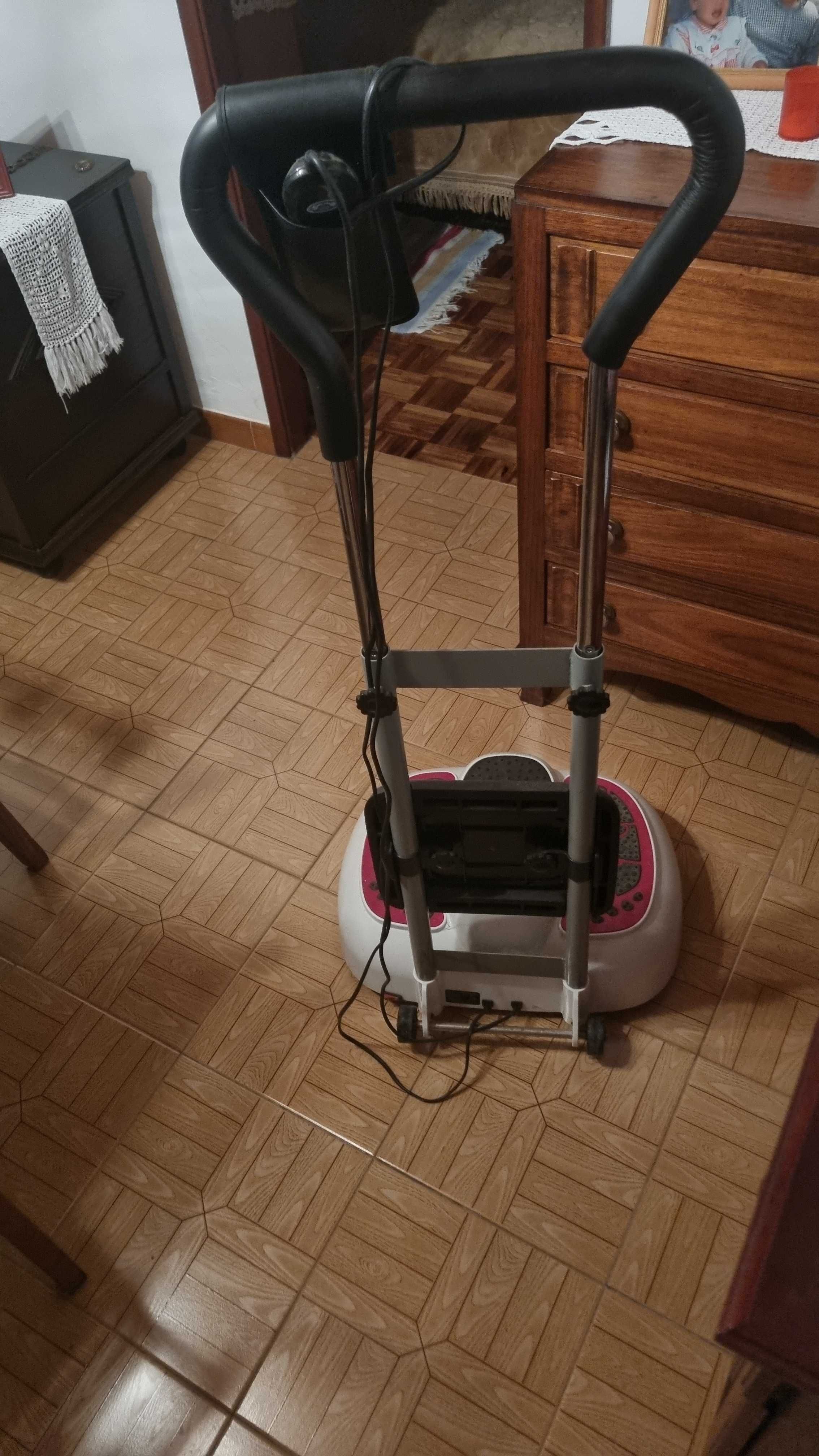 Plataforma vibratória fitness