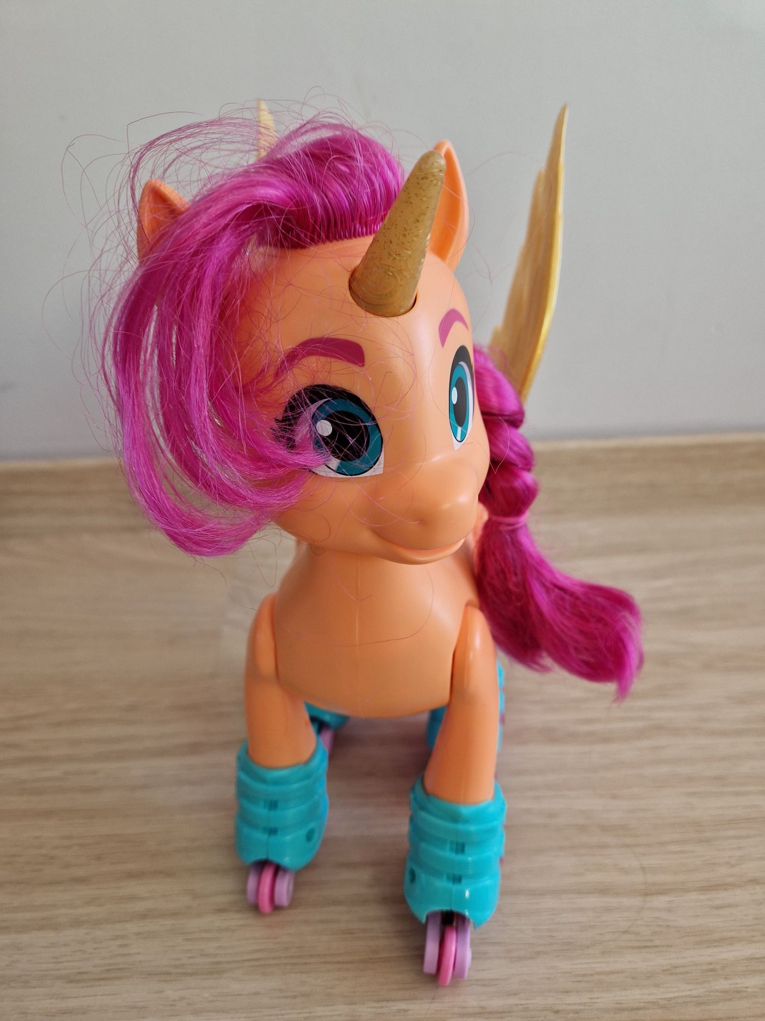 Śpiewająca Sunny na rolkach z mikrofonem My Little Pony Hasbro
