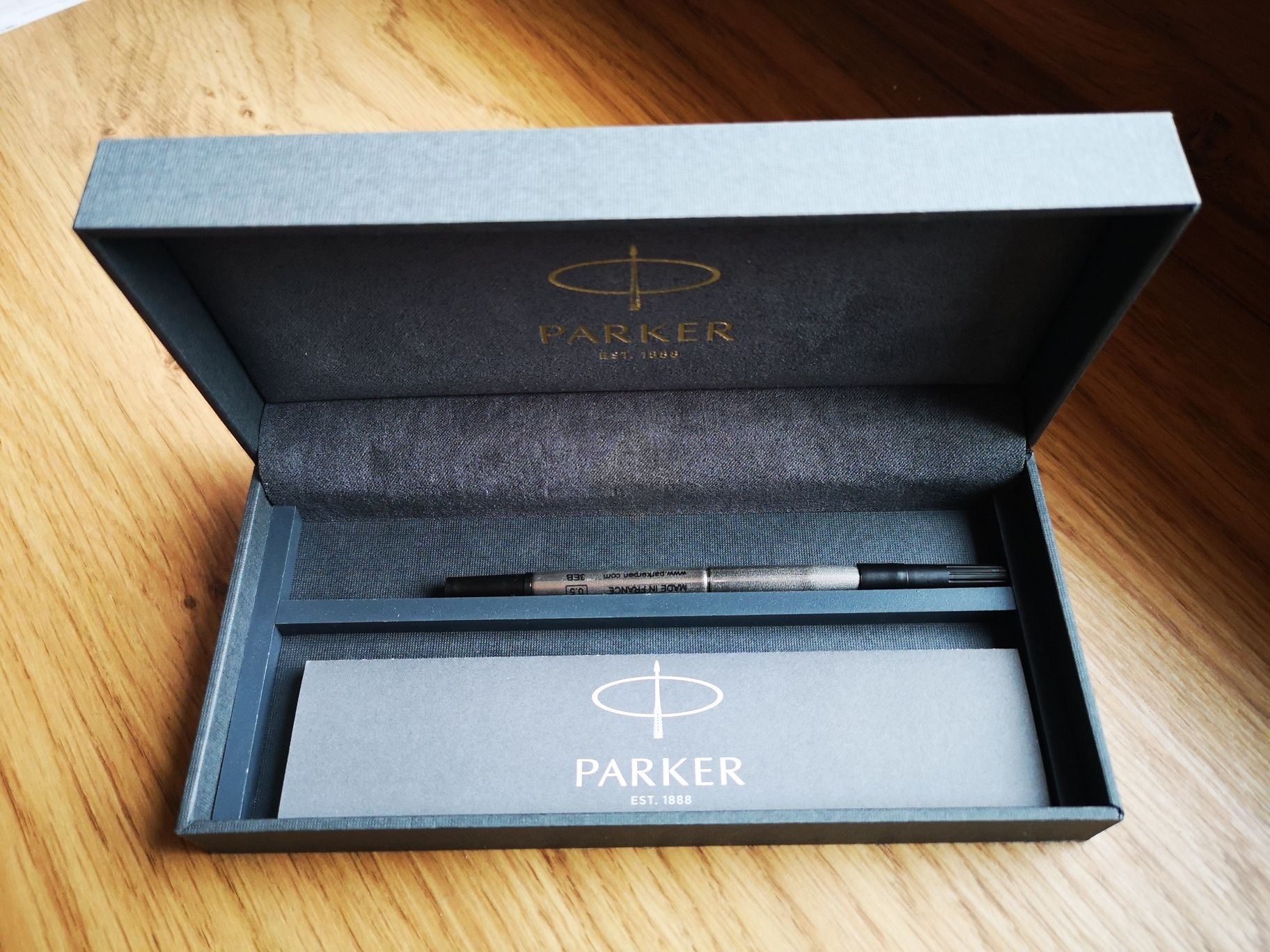 Parker zestaw pióro kulkowe + Długopis IM Achromatic Black