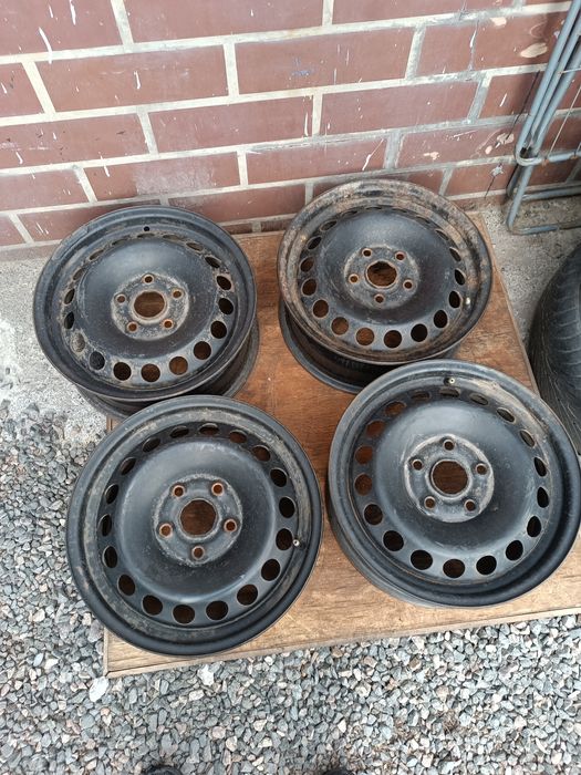 Продам комплект металевих дисків VAG R15 5*112