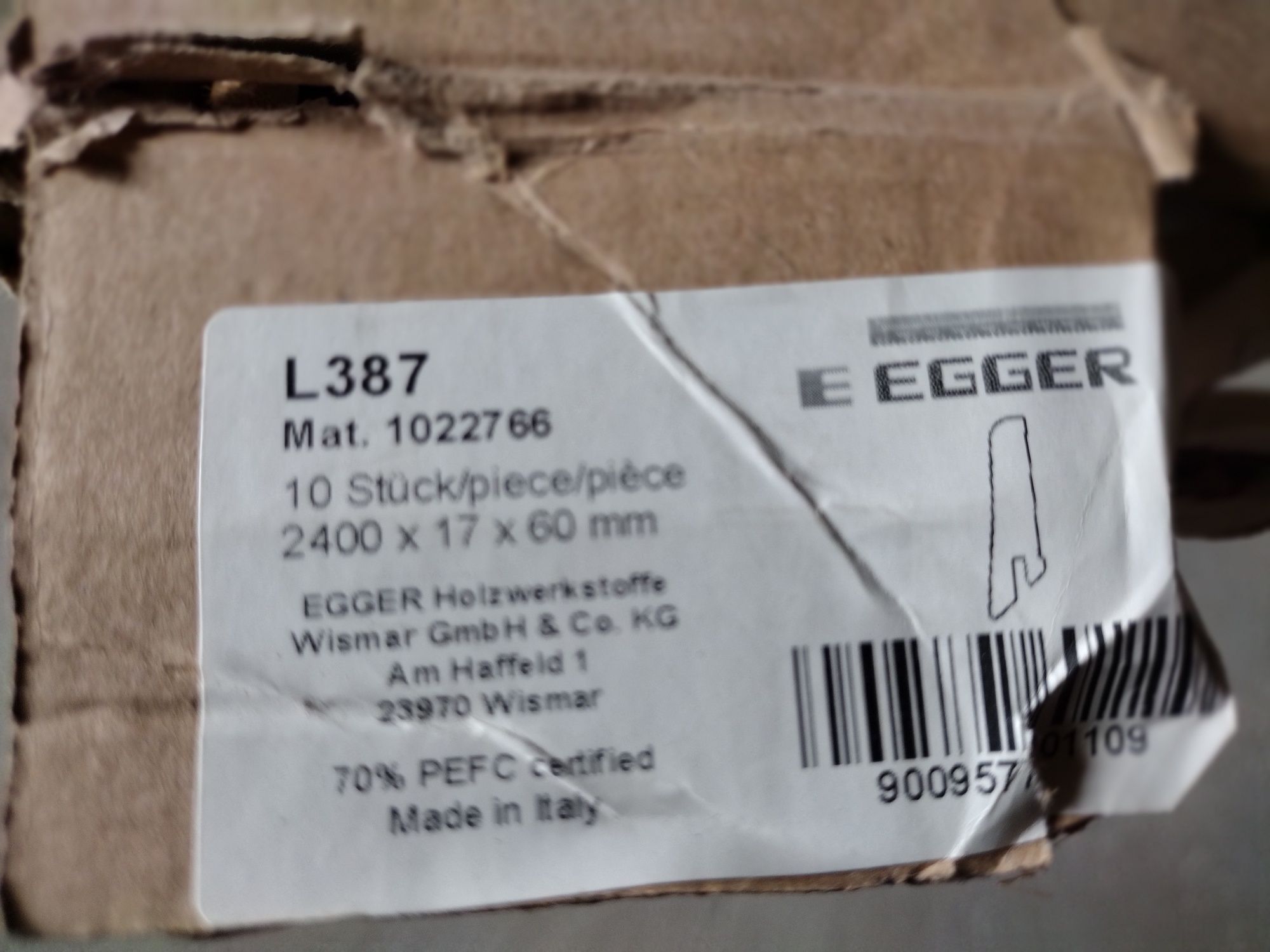 Listwy przypodłogowe Egger 240x6x1.7