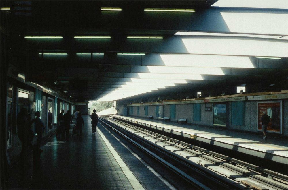 Плівкова фотокамера Vivitar 220/SL with Обєктив Vivitar 50mm f/1.8