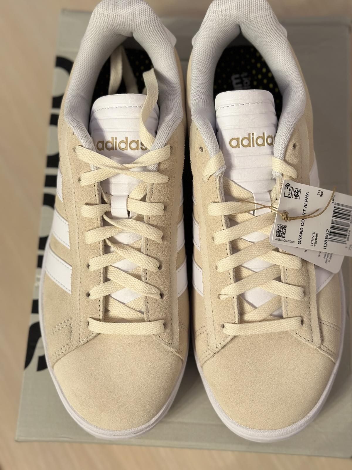 Кросівки  Adidas grand court alpha