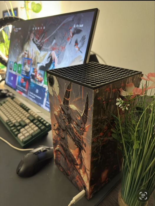 XBOX SERISES X 1 TB + топ геймпад ,стан хороший ,але є нюанс