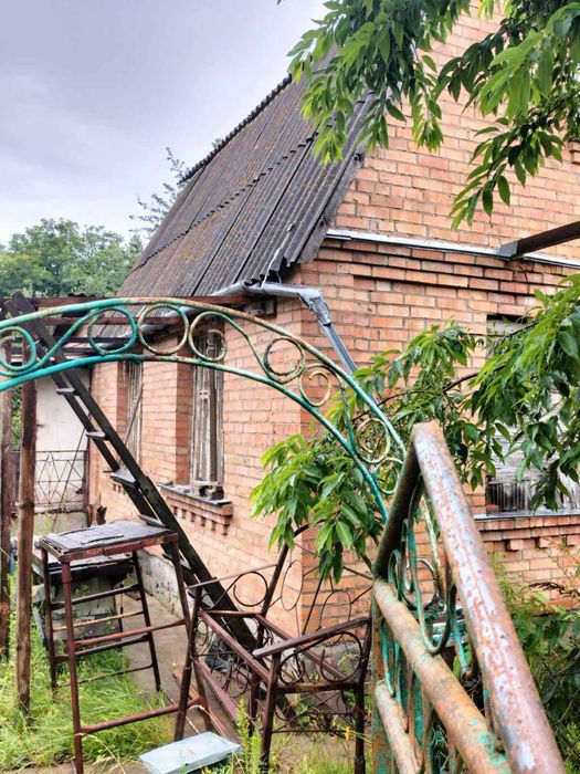 Продам дачний будинок с.Сальник