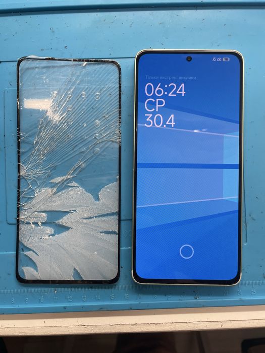 Заміна скла дисплею ремонт телефону samsung one plus pixel apple