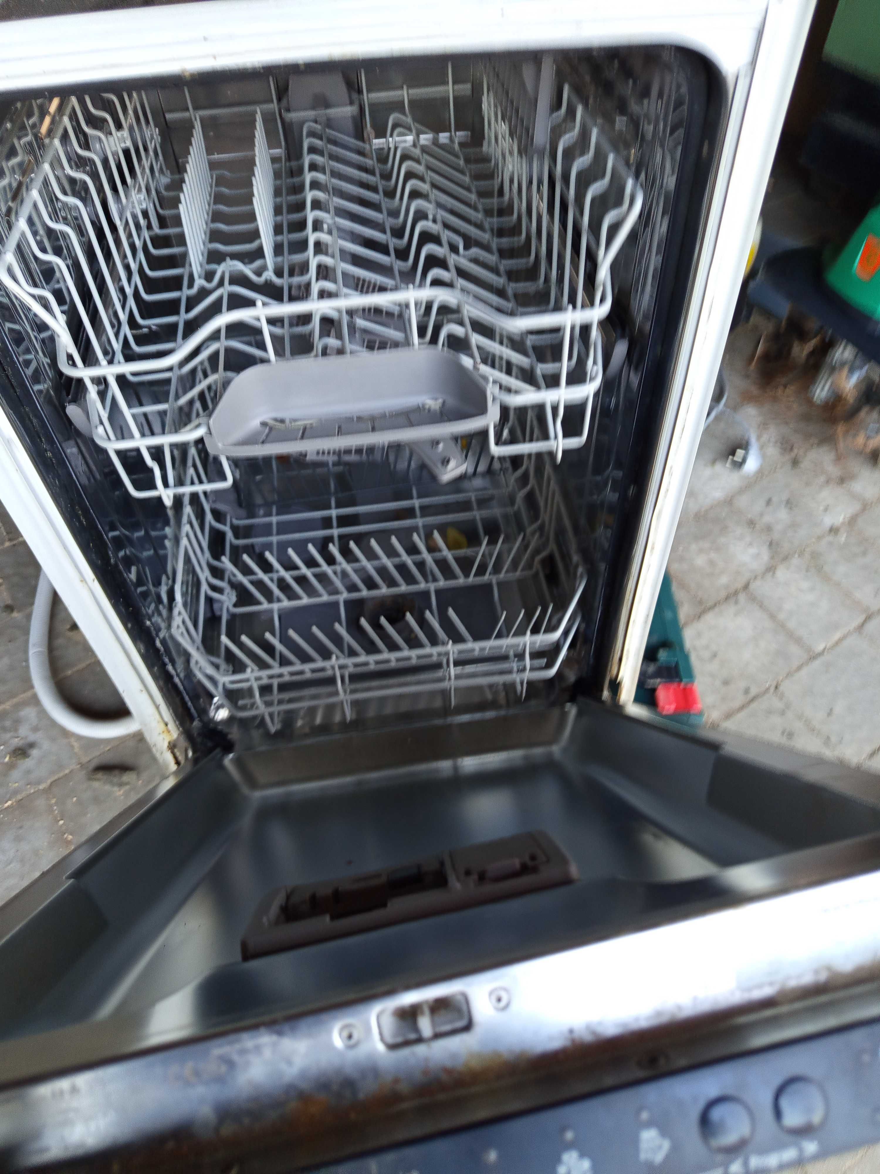 Sprzedam  zmywarka Bosch uszkodzona SPV 50E00EU