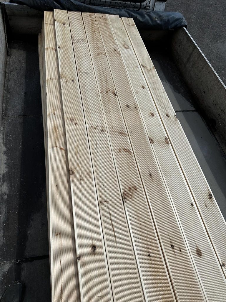 Budżetowa deska tarasowa sosna 27x145x4000