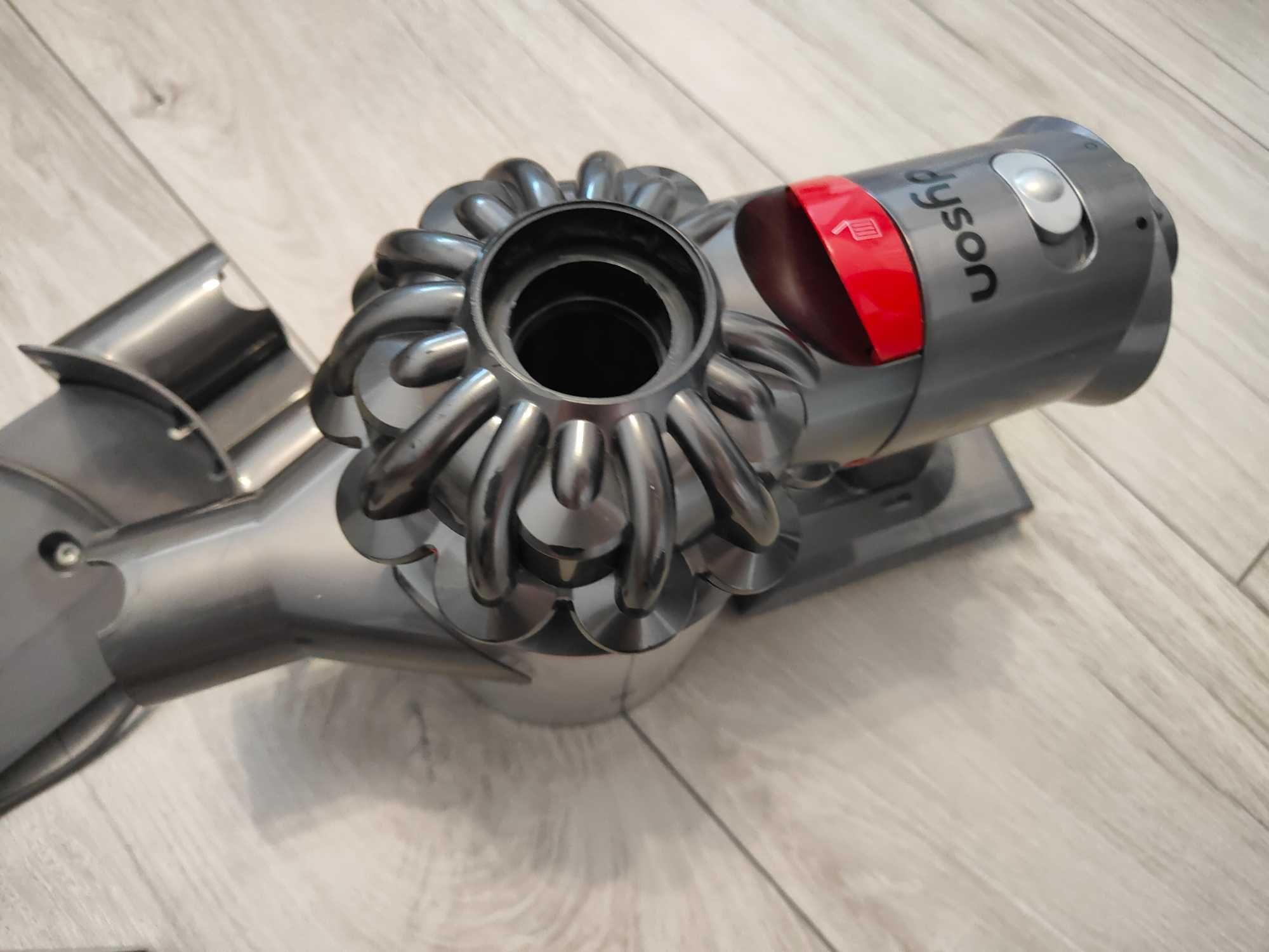 Odkurzacz Dyson V8 + stacja + ładowarka odkurzacz bezprzewodowy Dyson