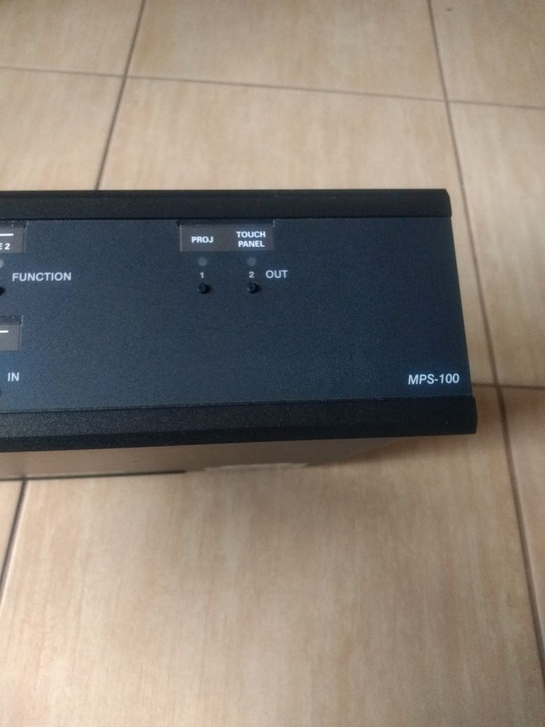 Crestron MPS-100, multimedialny system prezentacji