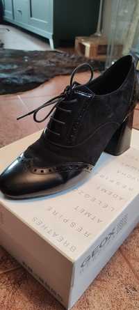 Buty ze skóry naturalnej skórzane skóra czarne lakierowane geox