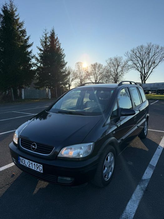 Sprzedam Opel Zafira 2000r.7-osobowa.Jeden właściciel od nowości