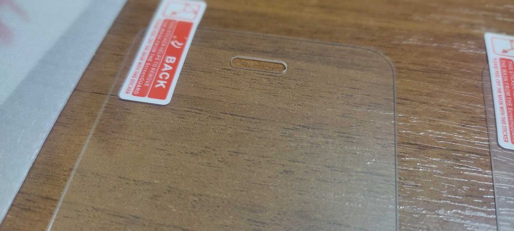 Продам защитные стекла на iPhone 4,4S, Meizu m5, Doogee n40pro
