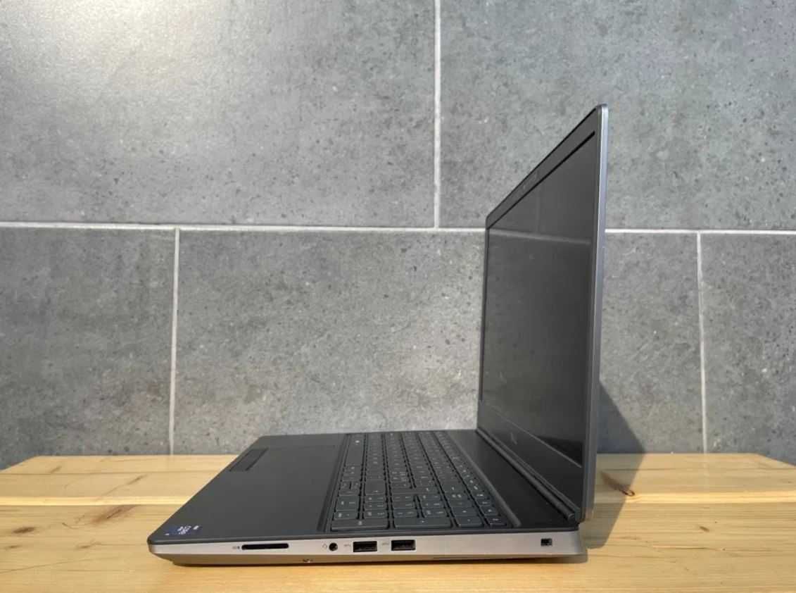 Dell Precision 7560/i9-11950H/32Gb/1TbM2/15.6" IPS/A4000(8Gb)/Гарантія