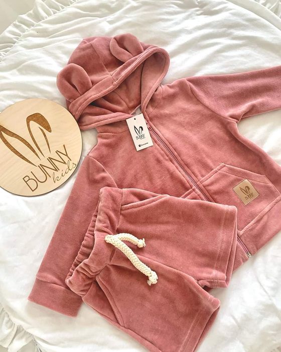 Komplet welurowy 92 ciemny róż spodenki bluza bunny kids