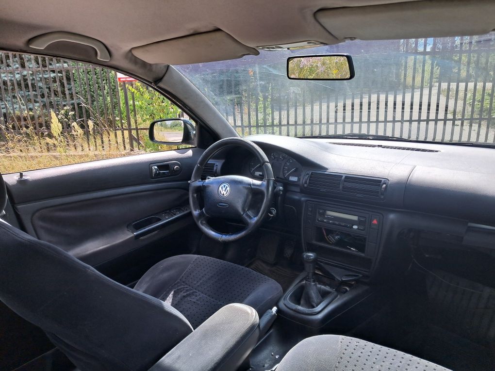Volkswagen Passat 1.9tdi sedan,ważne opłaty, hak