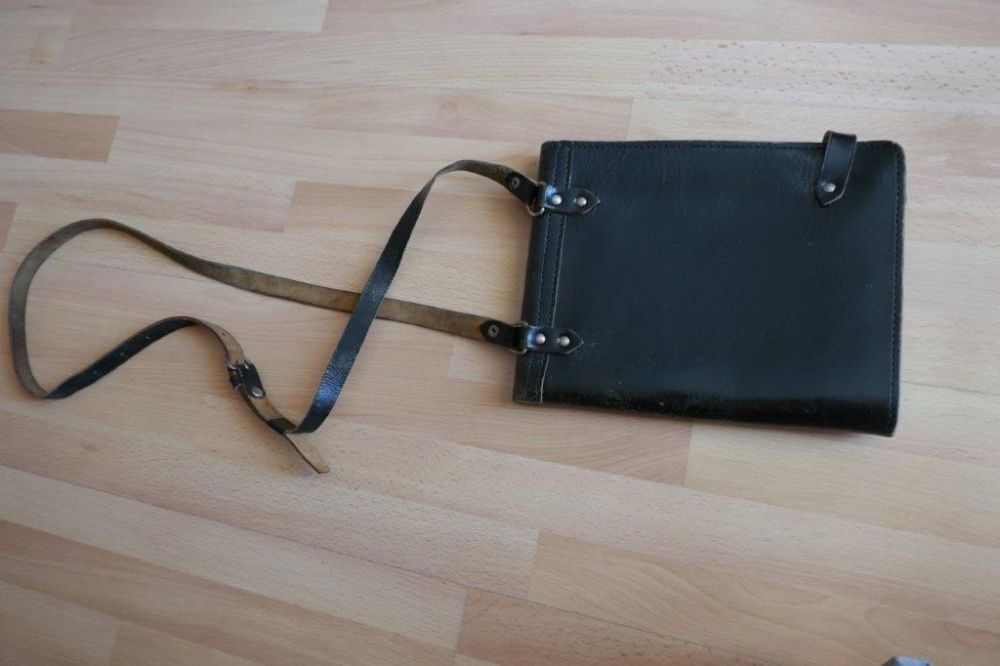 Mapnik wojskowy skórzany czarny