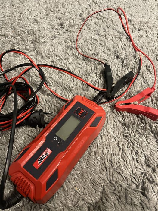 Prostownik do akumulatorów samochodowych 12v i 6V 120 Ah NIEMIECKI