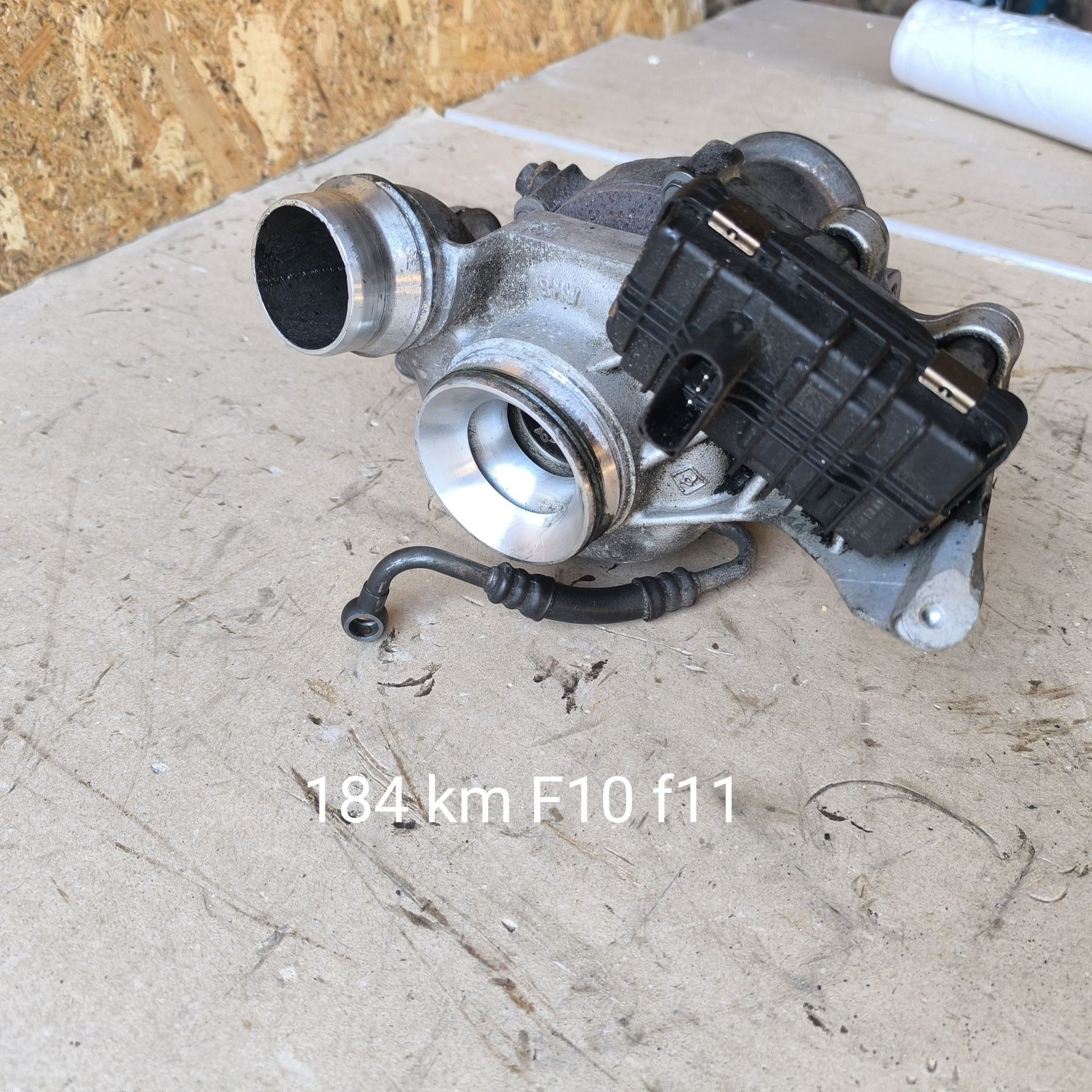 Turbosprężarka turbina nastawnik BMW F11 F10 F25 N47 2.0D