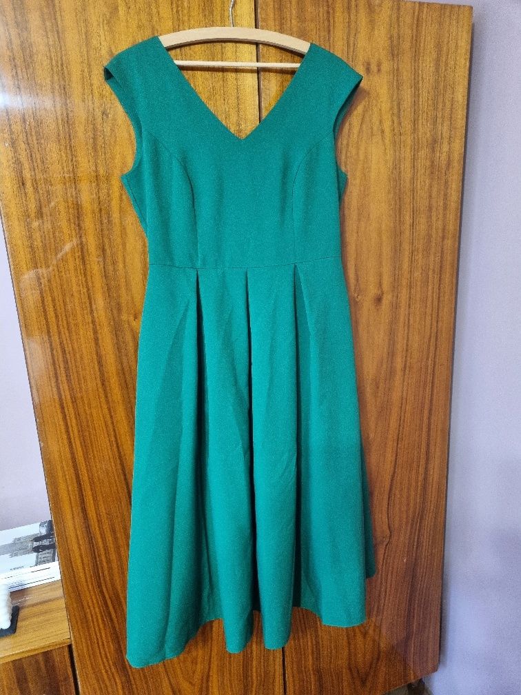 Elegancka sukienka rozm 40/42 L zielona