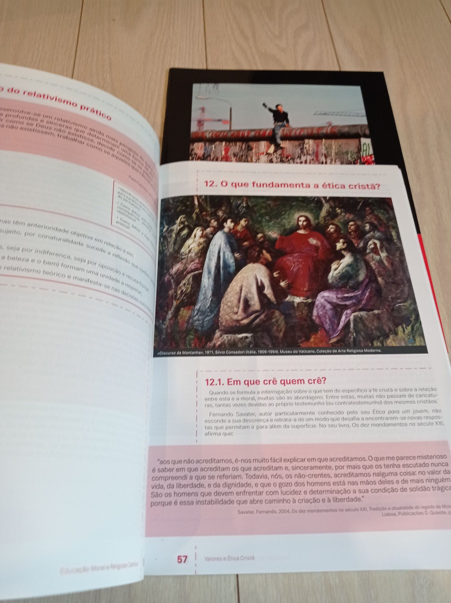 Manual Religião e Moral católica 10* ano